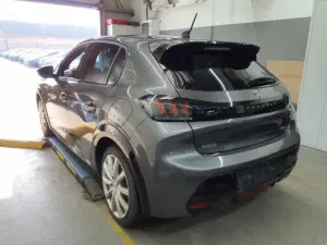 Peugeot 208 GT 2021