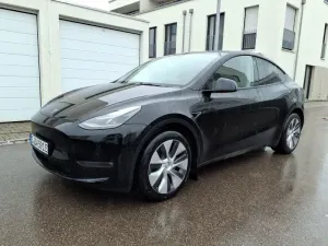 Tesla Model Y Long Range 2023