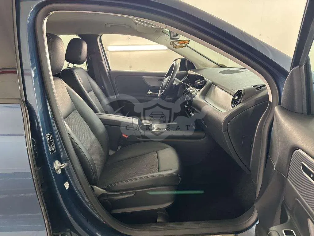 Mercedes-Benz GLA 180d Business Solution 2022
