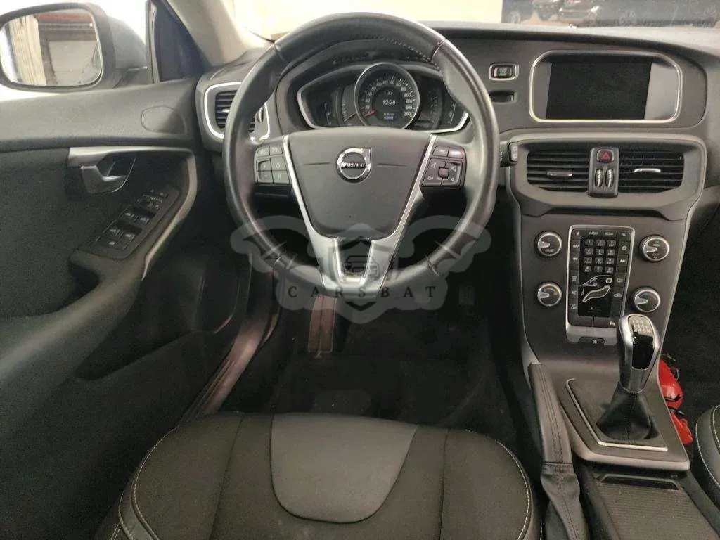 Volvo V40 T2 Black Edition 2019
