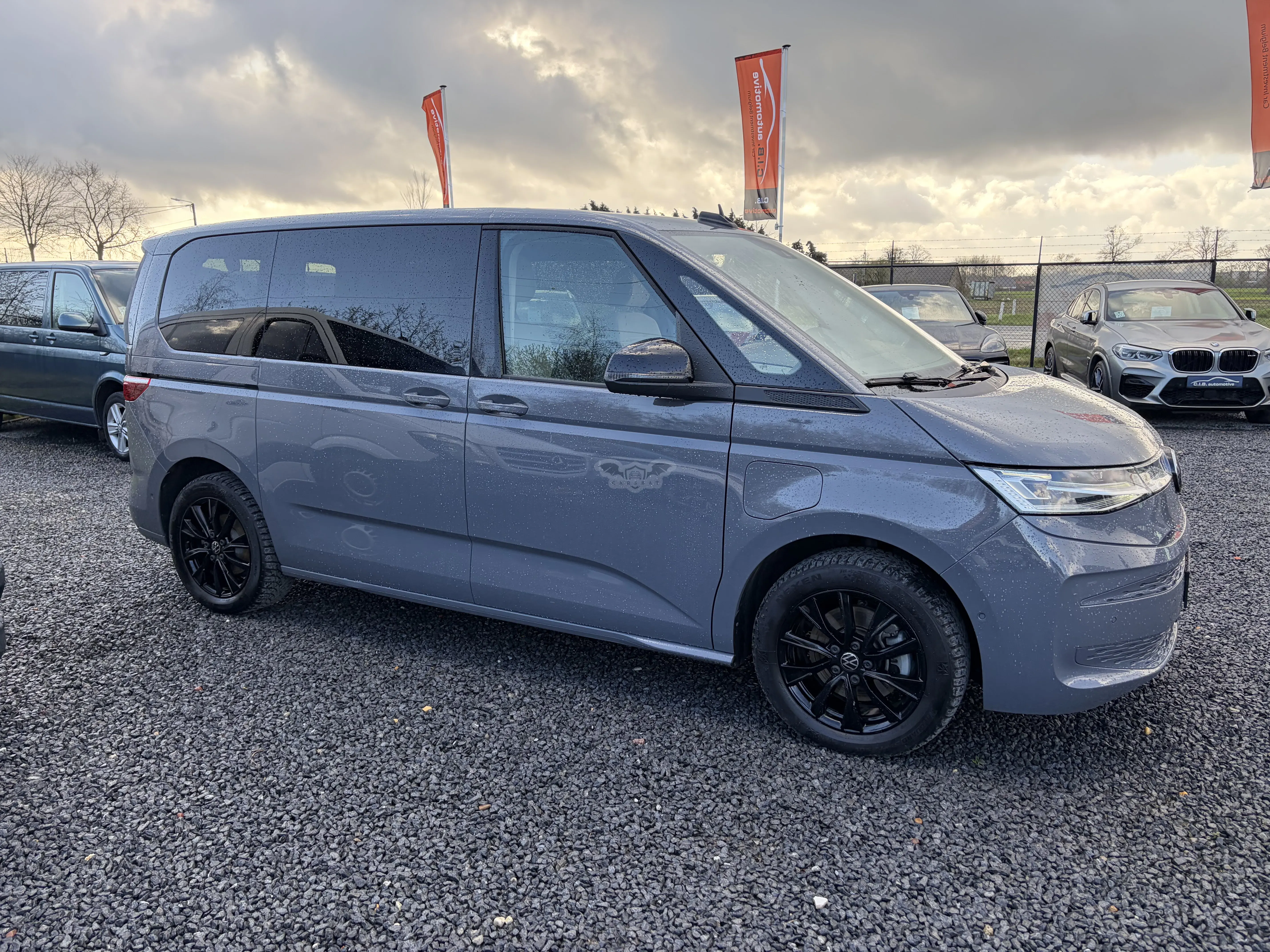 Volkswagen Multivan 1.4 TSI Life 2024