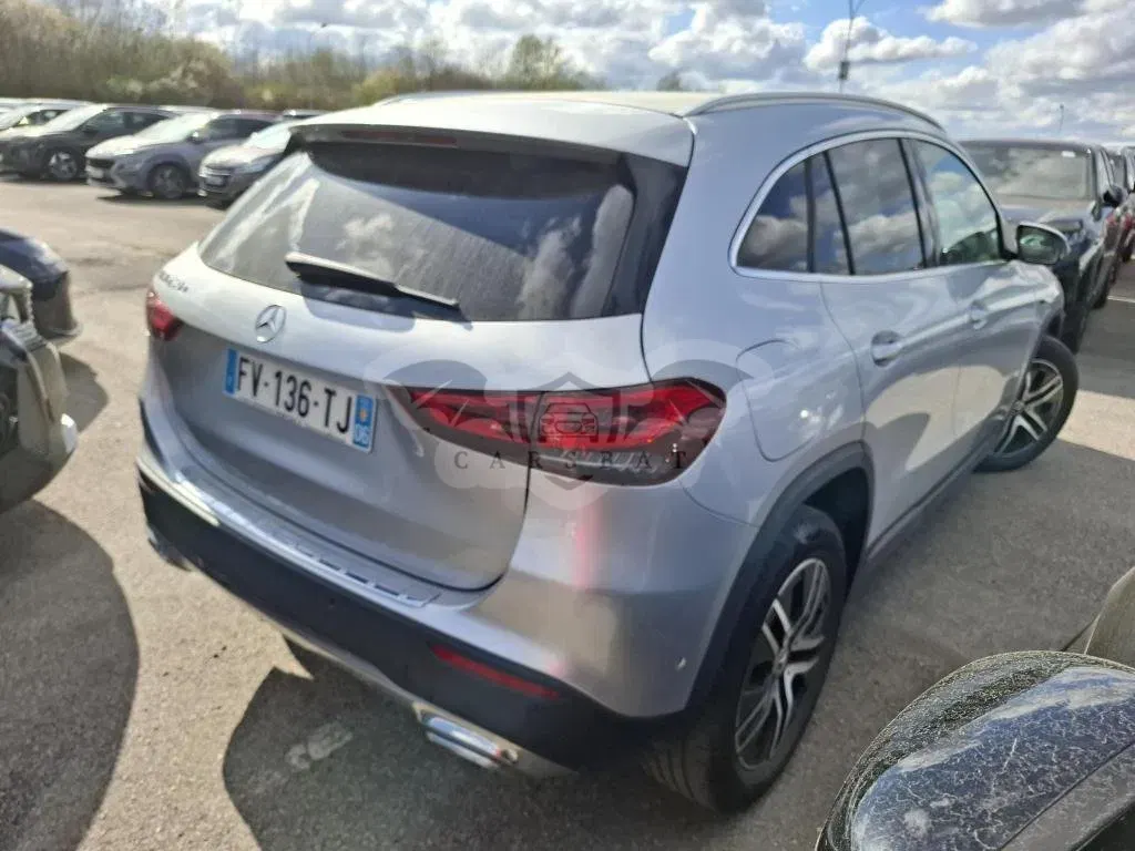 Mercedes-Benz GLA 250e Business Line 2020