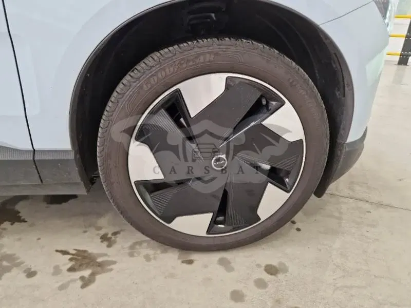 Volvo EX30 Extended Range Plus 2025