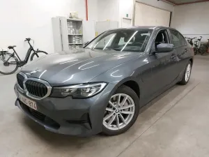 BMW 3 Series 330e Business 2021