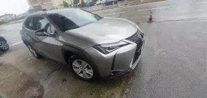 Lexus UX 250h Business 2021
