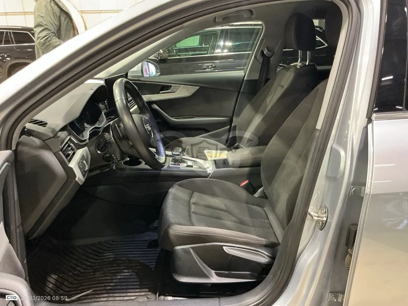 Audi A4 Avant 30 TDI Attraction 2022