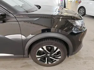 Peugeot 2008 1.2i Allure 2022