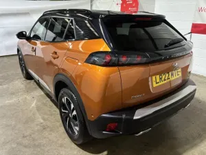 Peugeot 2008 1.2i GT 2022