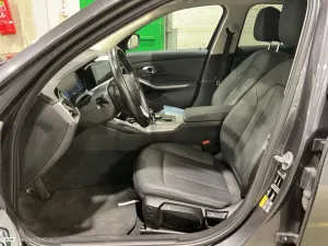 BMW 3 Series 330e 2021