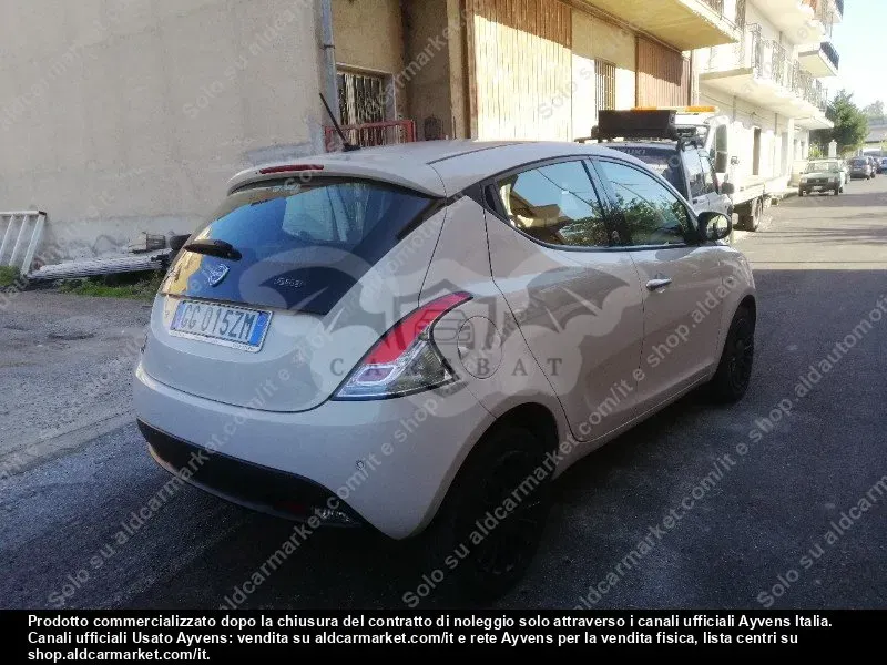 Lancia Ypsilon 1.0 Silver 2021