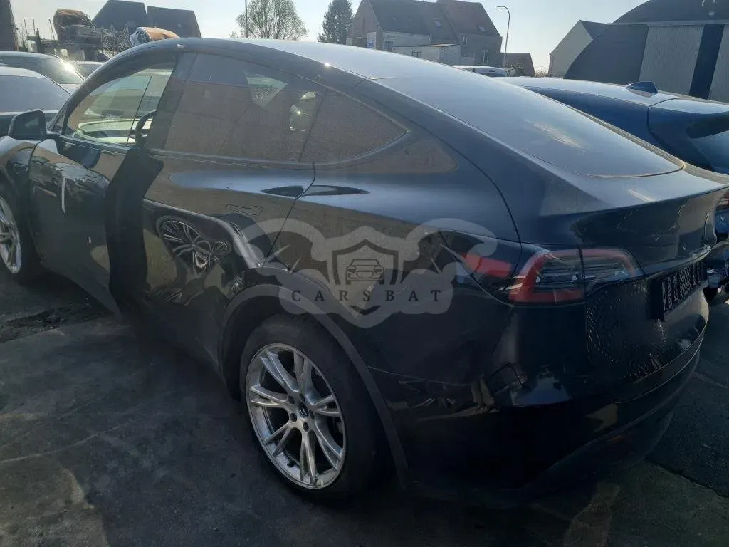 Tesla Model Y Long Range 2024