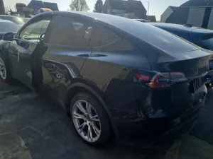 Tesla Model Y Long Range 2024