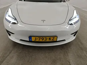 Tesla Model 3 Standard Range Plus 2020