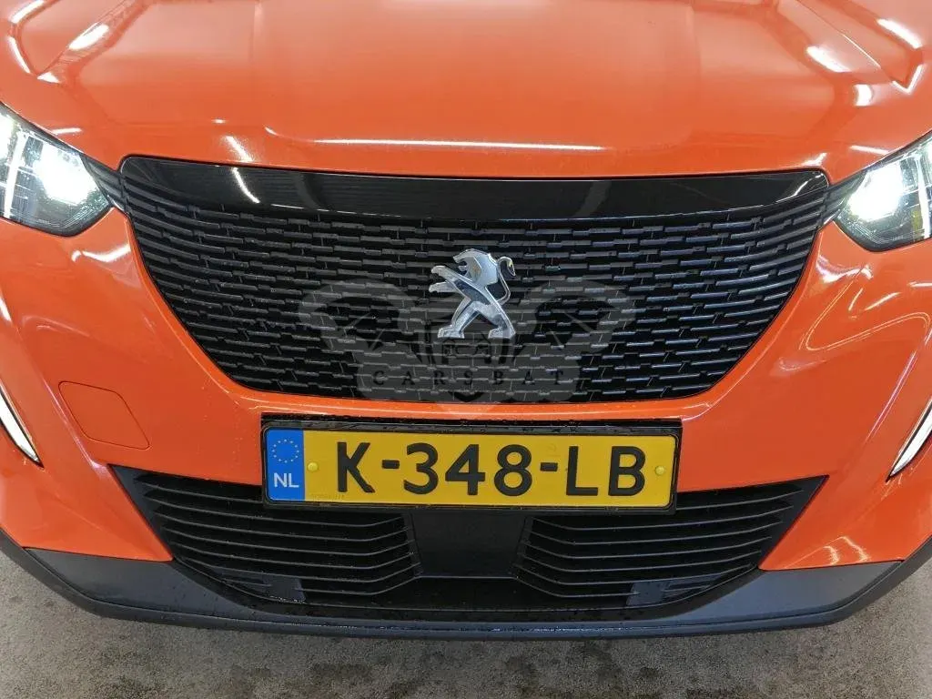 Peugeot 2008 1.2i Active 2021