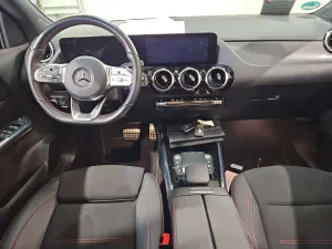Mercedes-Benz GLA 180 AMG Line 2023