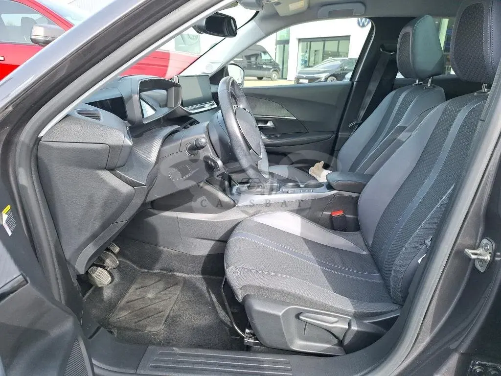 Peugeot 2008 1.2i Allure 2020
