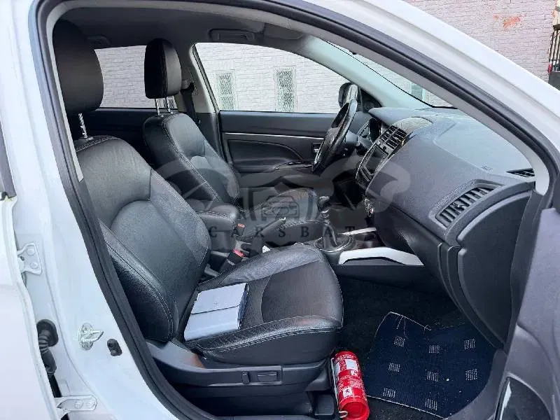 Peugeot 4008 1.6 HDI Allure 2012