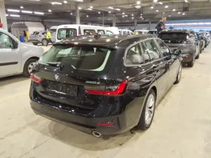 BMW 3 Series Touring 320e Business Design 2022