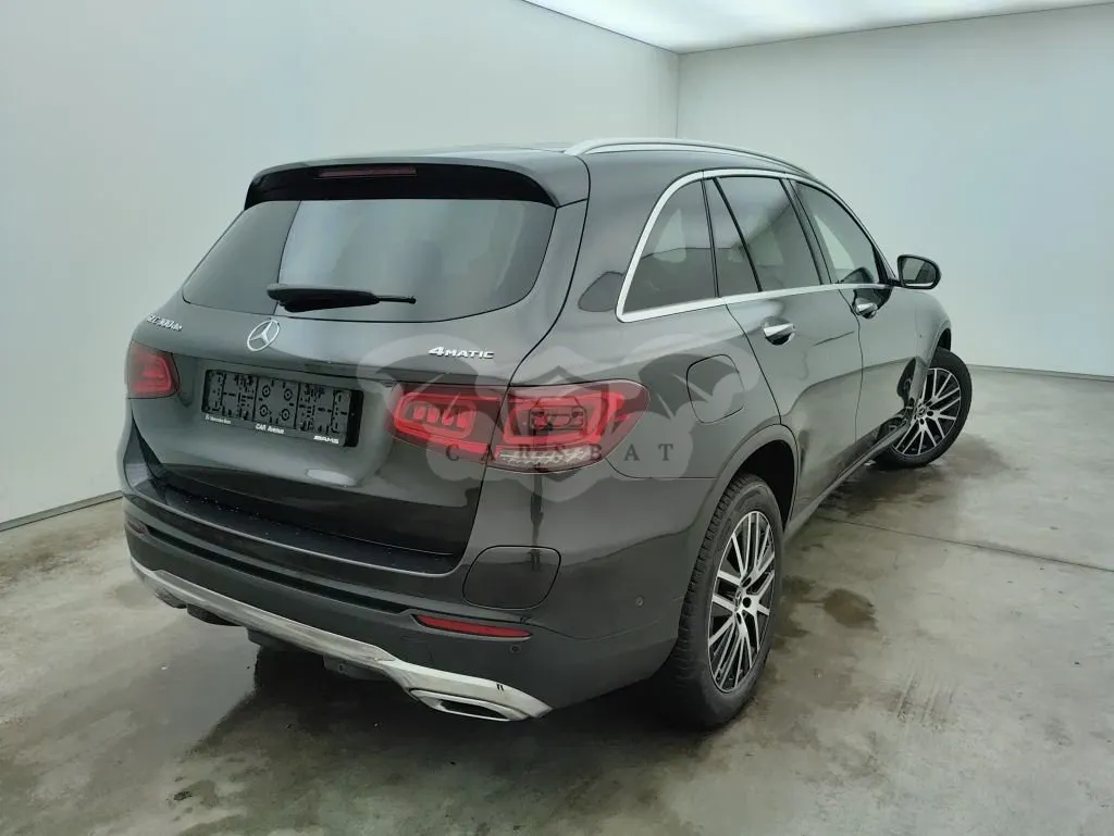Mercedes-Benz GLC 300de 2021