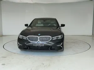 BMW 3 Series 330e Luxury 2021