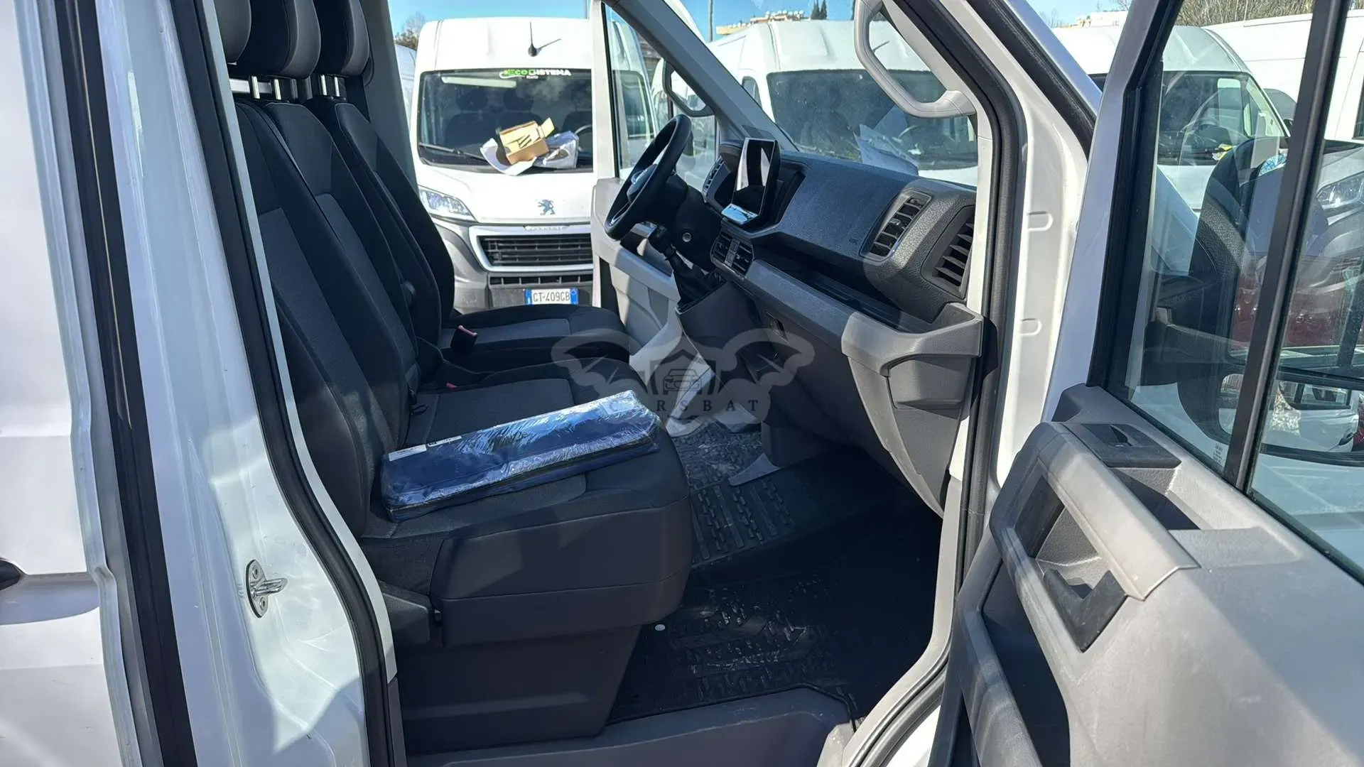 Volkswagen Crafter L3H3 2.0 TDI 2024