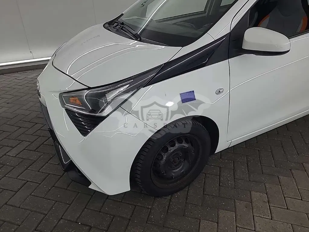 Toyota Aygo 1.0 VVT-i X-Play 2021