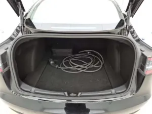 Tesla Model 3 Standard Range Plus 60 kWh 2020