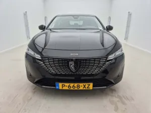 Peugeot 308 1.2i Allure 2022