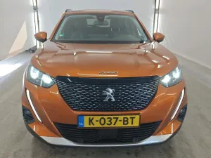Peugeot 2008 1.2i Allure 2020