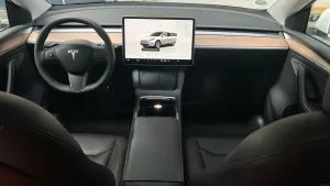 Tesla Model Y 60 kWh 2024