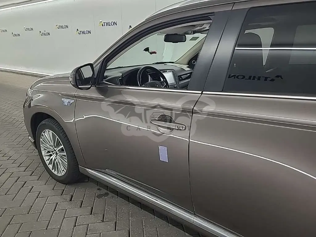 Mitsubishi Outlander 2.4 Intense 2020