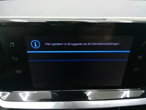 Peugeot 208 1.2i Style 2023