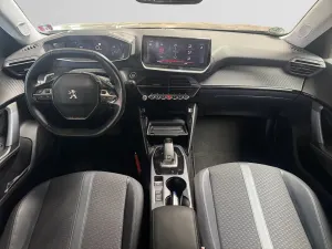 Peugeot 2008 1.2i Allure 2020