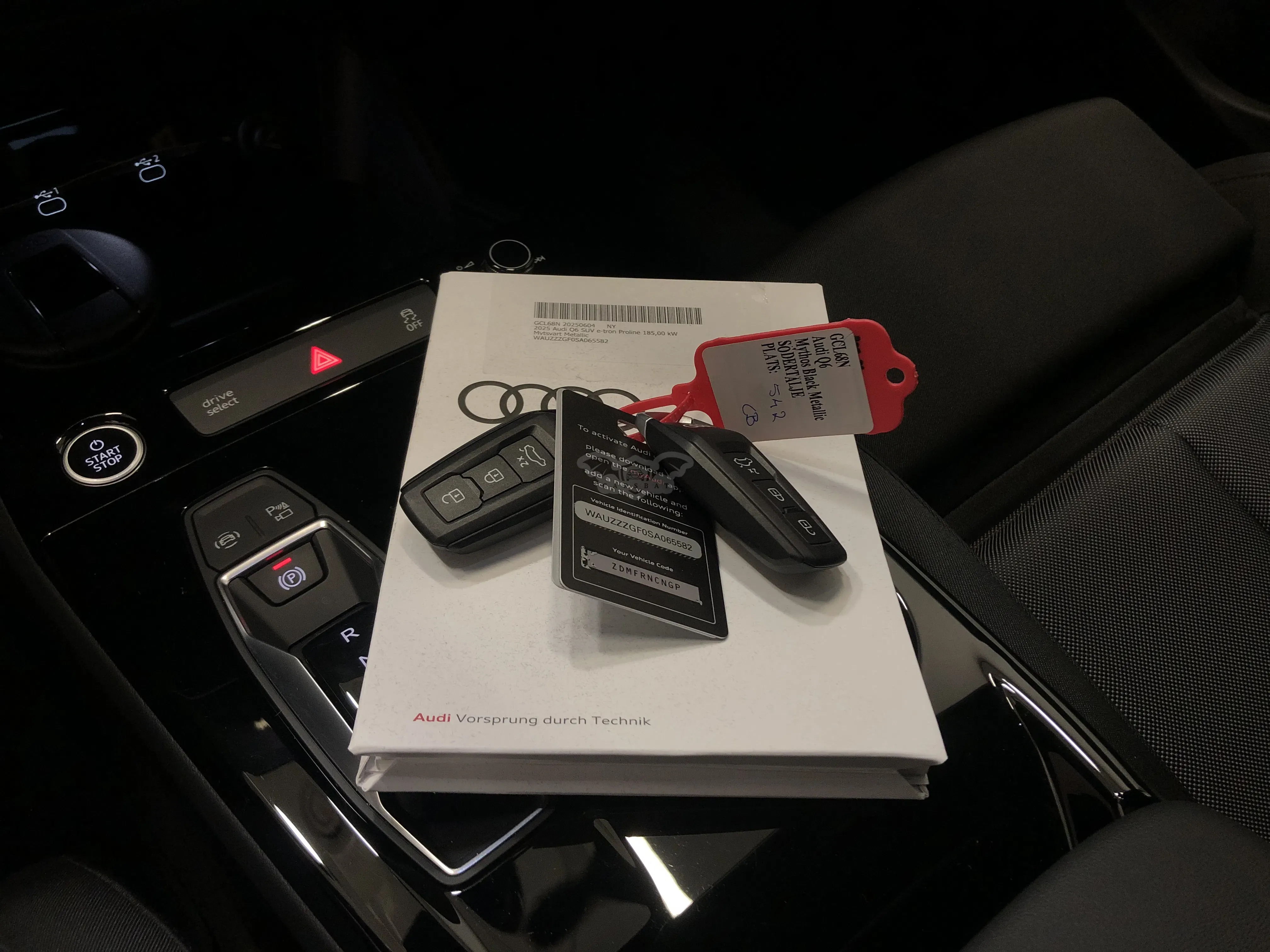 Audi Q6 e-tron 2025