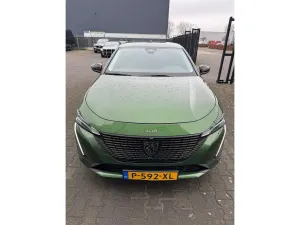 Peugeot 308 1.2i Allure 2022