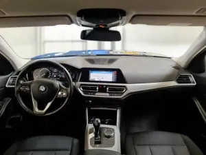 BMW 3 Series Touring 320d Business 2021