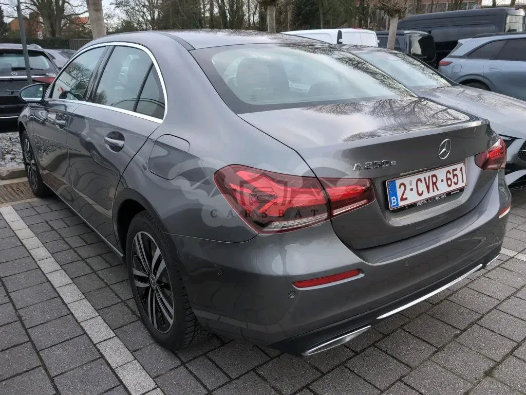 Mercedes-Benz A 250e Luxury Line 2022