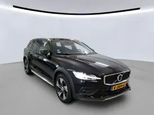Volvo V60 Cross Country B5 Pro 2021