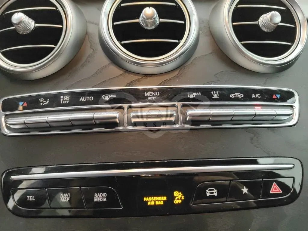 Mercedes-Benz GLC Coupé 300de Business 2022