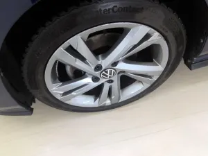 Volkswagen Golf 1.5 eTSI R-Line 2022