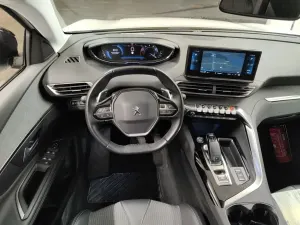Peugeot 3008 1.2i Allure Pack 2022