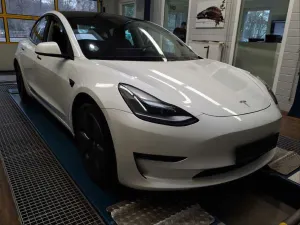 Tesla Model 3 Long Range 2021