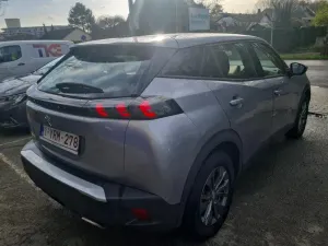 Peugeot 2008 1.2i Active 2020