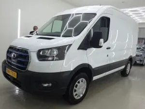 Ford Transit Trend 2023