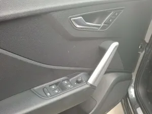 Audi Q2 35 TFSI Business 2021