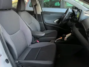 Toyota Yaris 1.5 Dynamic Business 2022