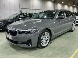 BMW 5 Series Touring 520e 2022