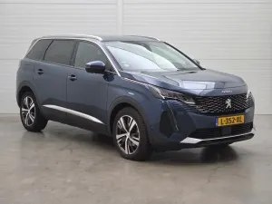 Peugeot 5008 1.2i Allure 2021