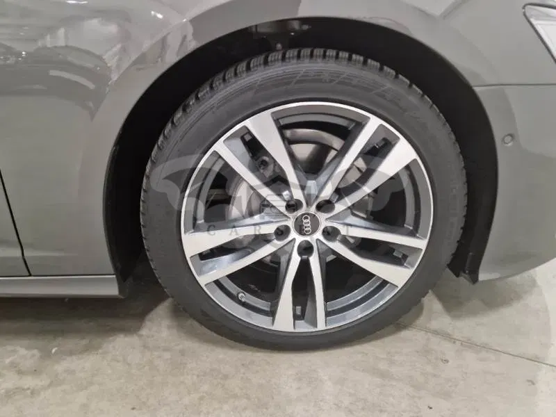 Audi A6 Avant 40 TDI S Line 2025