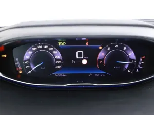 Peugeot 3008 1.2i Allure 2021